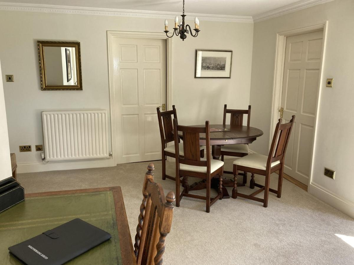 Exclusive 2 Bedroom Apartment With Summer House And Hot Tub Daventry Exterior foto